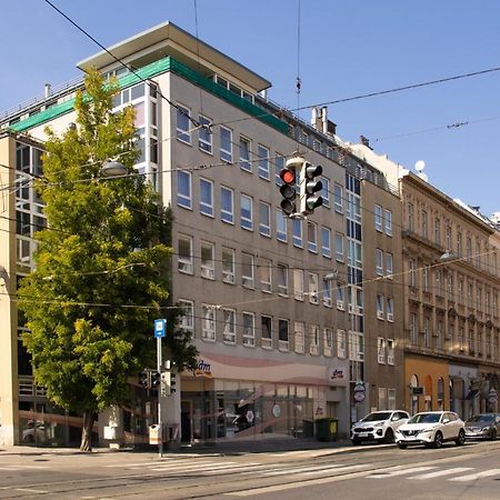 Ferienwohnung Modern - Neu - Gemutlich - Self Checkin - Zentral - Strassenbahn 38 Zum Ring Wien Exterior foto